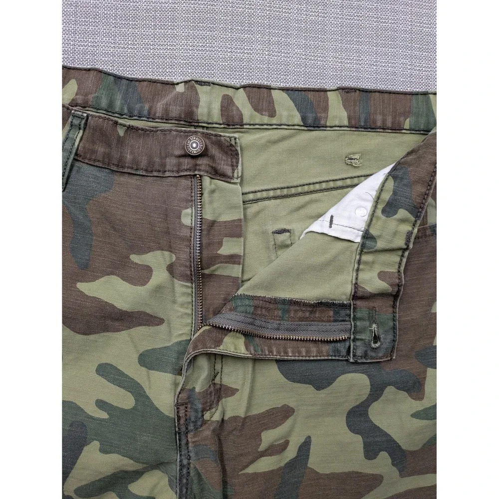 Levis 541 Athletic Fit Jeans Mens 40x28 (40x30) Green Camo Tapered Denim